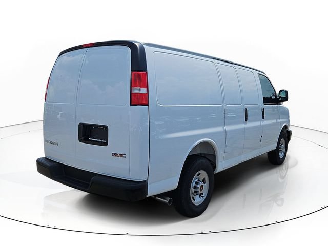 New 2026 GMC Savana 2500 w/ Driver Convenience Package RWD image 3