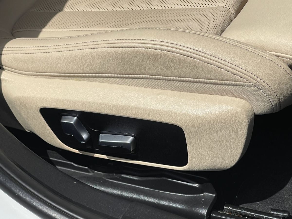 Used 2022 BMW 330e w/ Driving Assistance Package RWD image 32