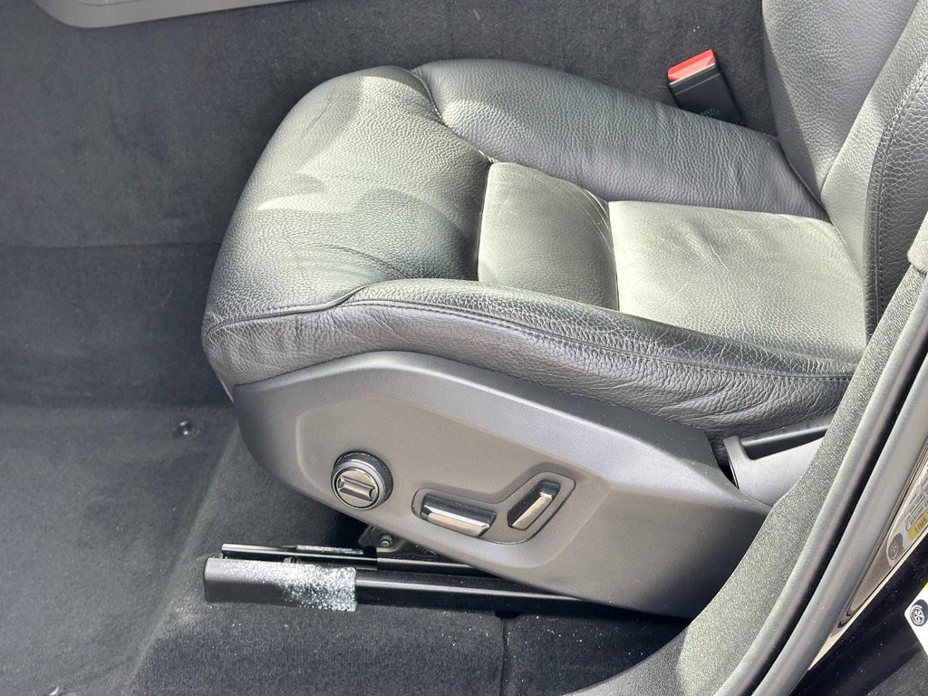 Used 2024 Volvo XC60 B5 Plus image 20