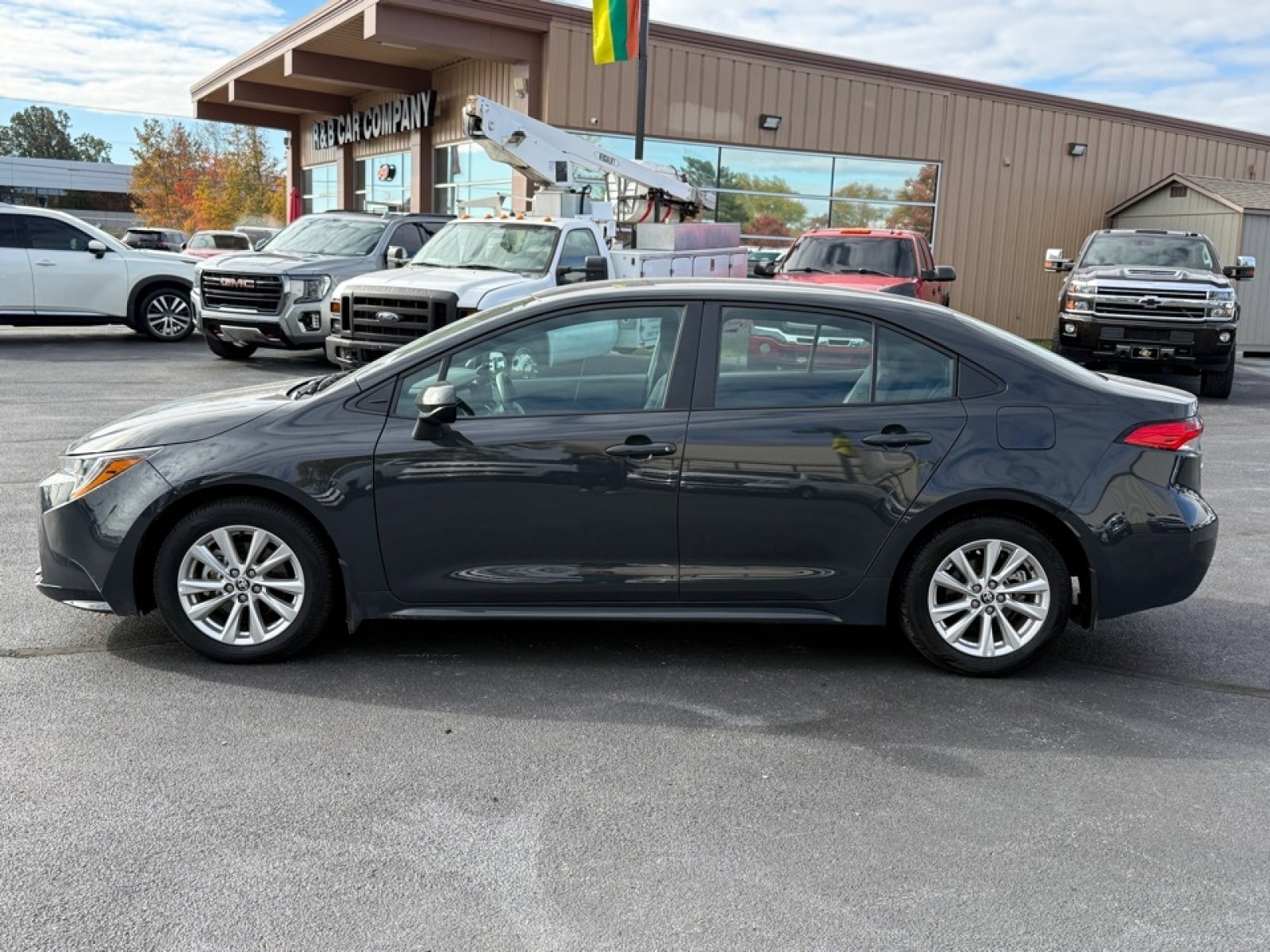 Used 2024 Toyota Corolla LE image 5