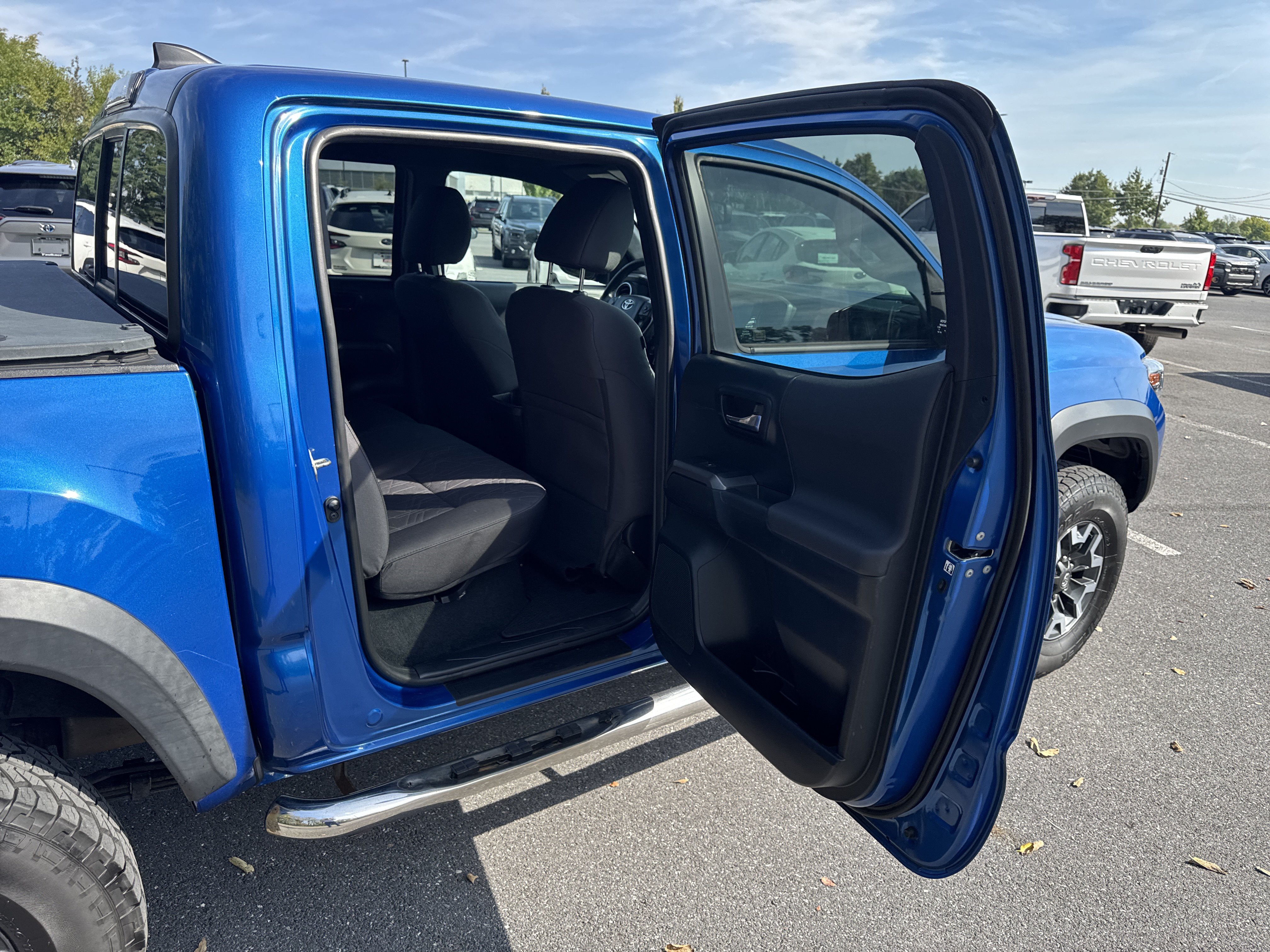 Used 2016 Toyota Tacoma TRD Off-Road w/ Towing Package AWD/4WD image 18