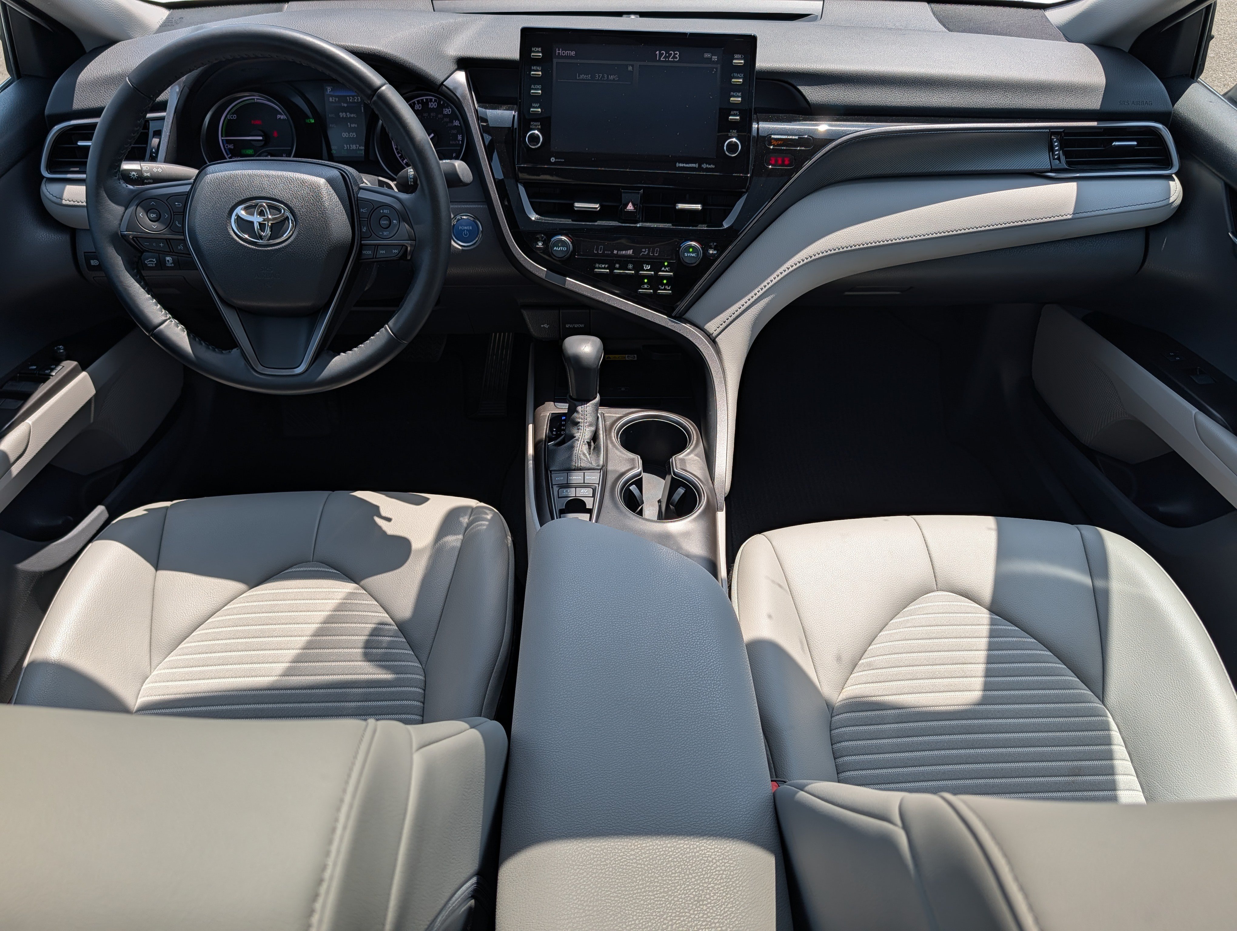 Used 2022 Toyota Camry SE w/ Audio Upgrade Package FWD image 10