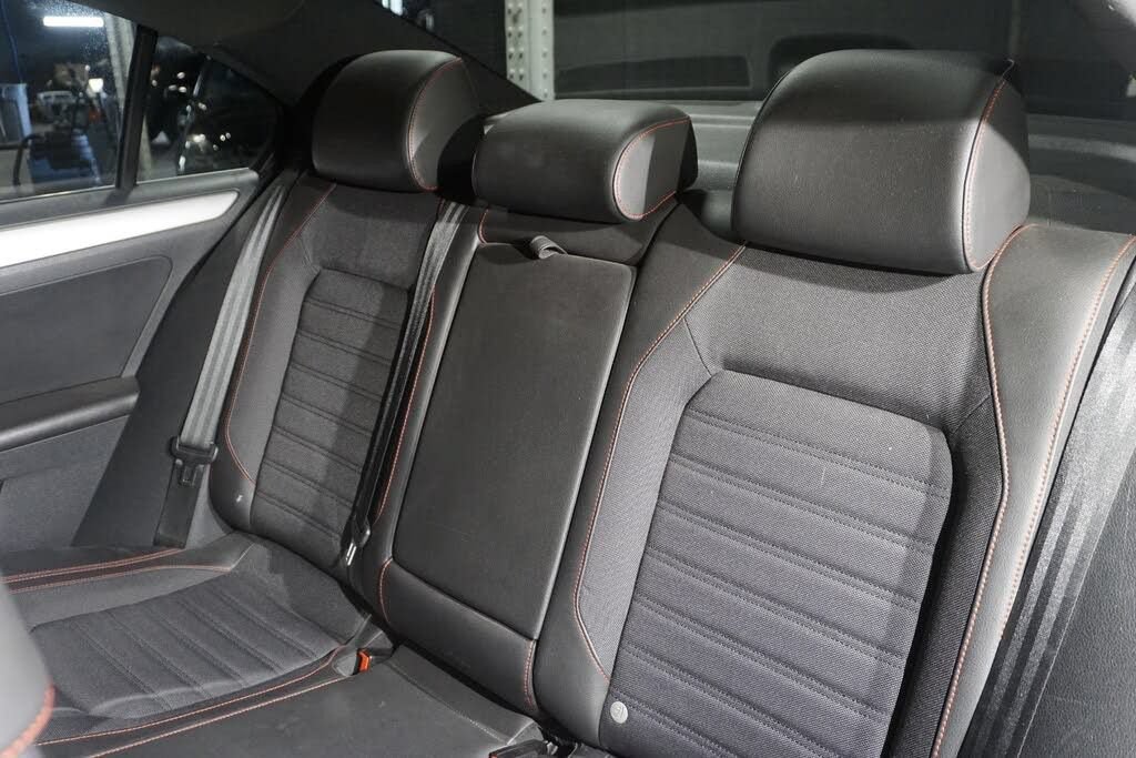 Used 2012 Volkswagen Jetta GLI FWD image 20