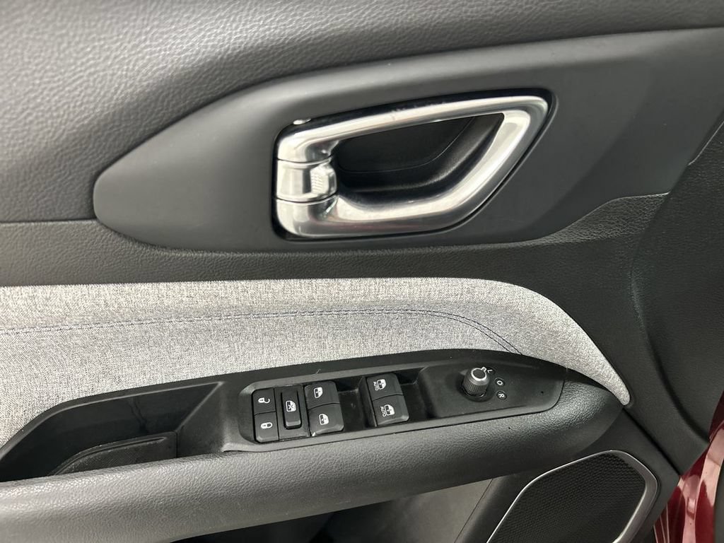 Certified 2022 Jeep Compass Latitude w/ Convenience Group AWD/4WD image 11