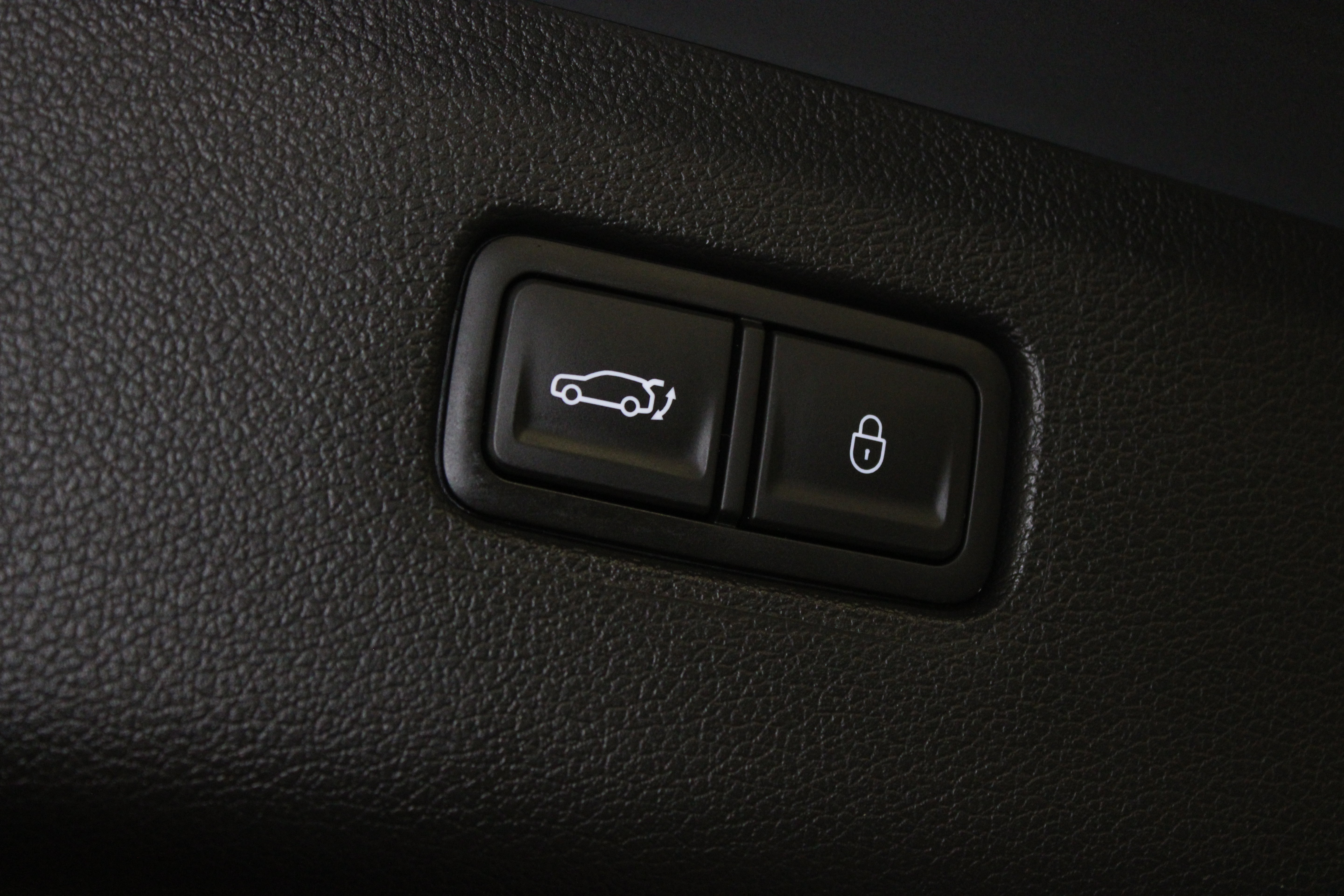 Used 2025 Genesis GV80 2.5T Standard AWD/4WD image 13