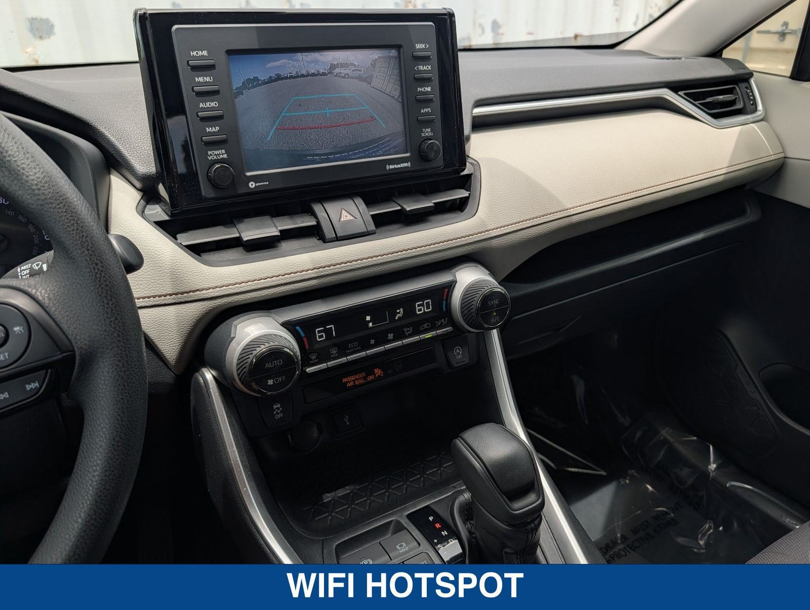 Used 2020 Toyota RAV4 XLE AWD/4WD image 30