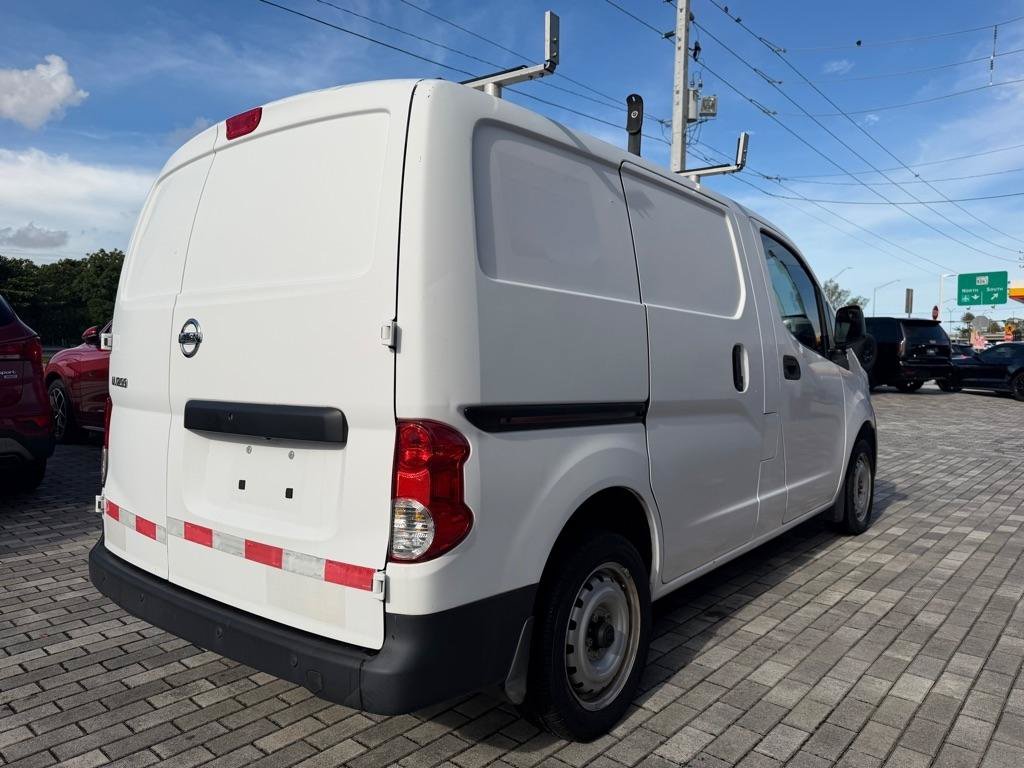 Used 2018 Nissan NV200 S FWD image 9