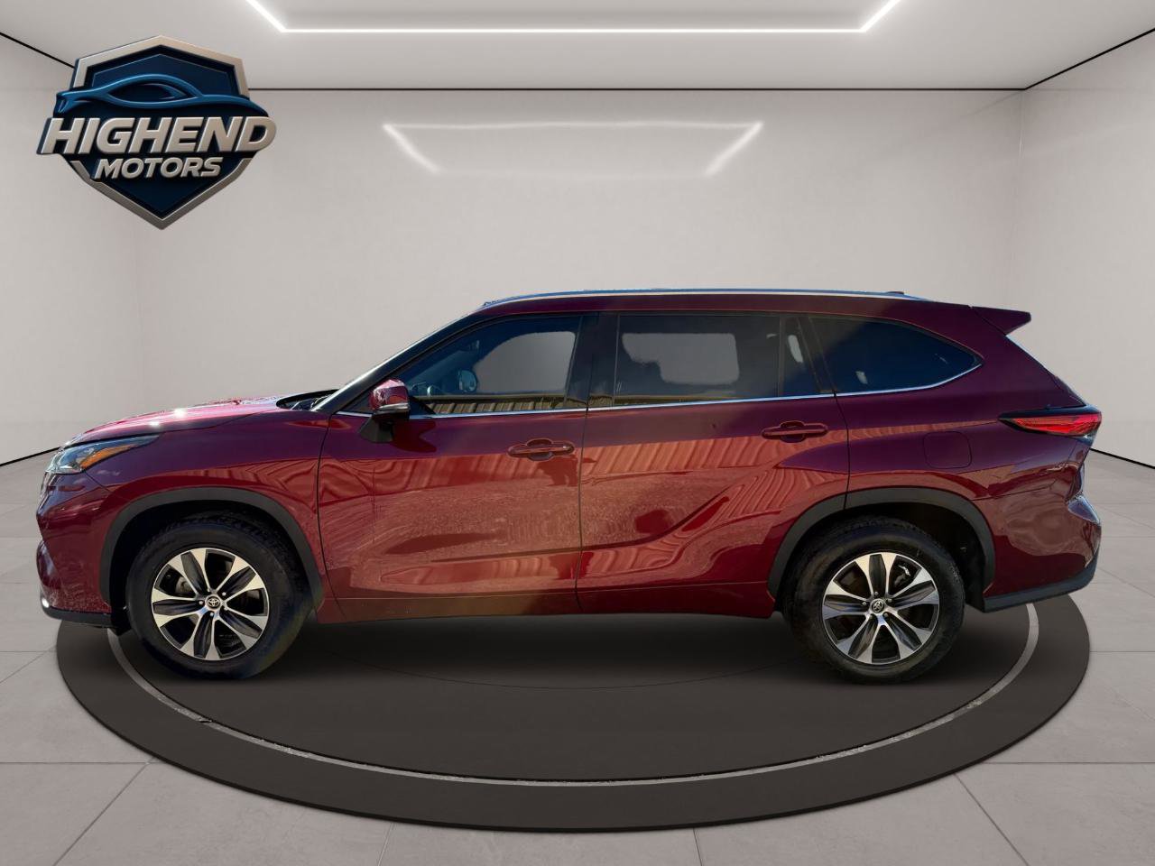 Used 2020 Toyota Highlander XLE FWD image 4