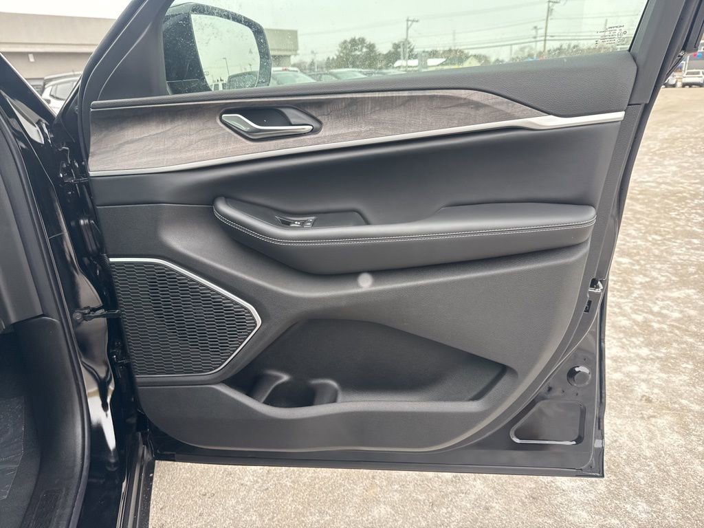 New 2026 Jeep Grand Cherokee Limited image 30