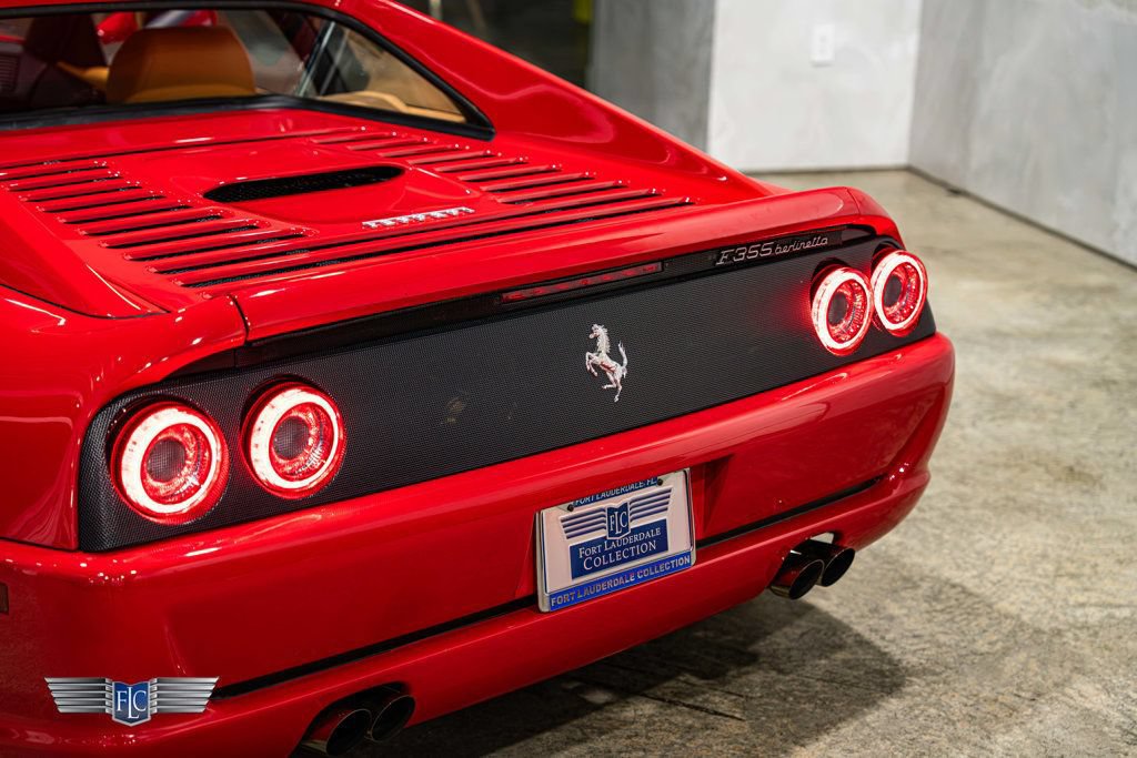 Used 1995 Ferrari F355 Berlinetta RWD image 35