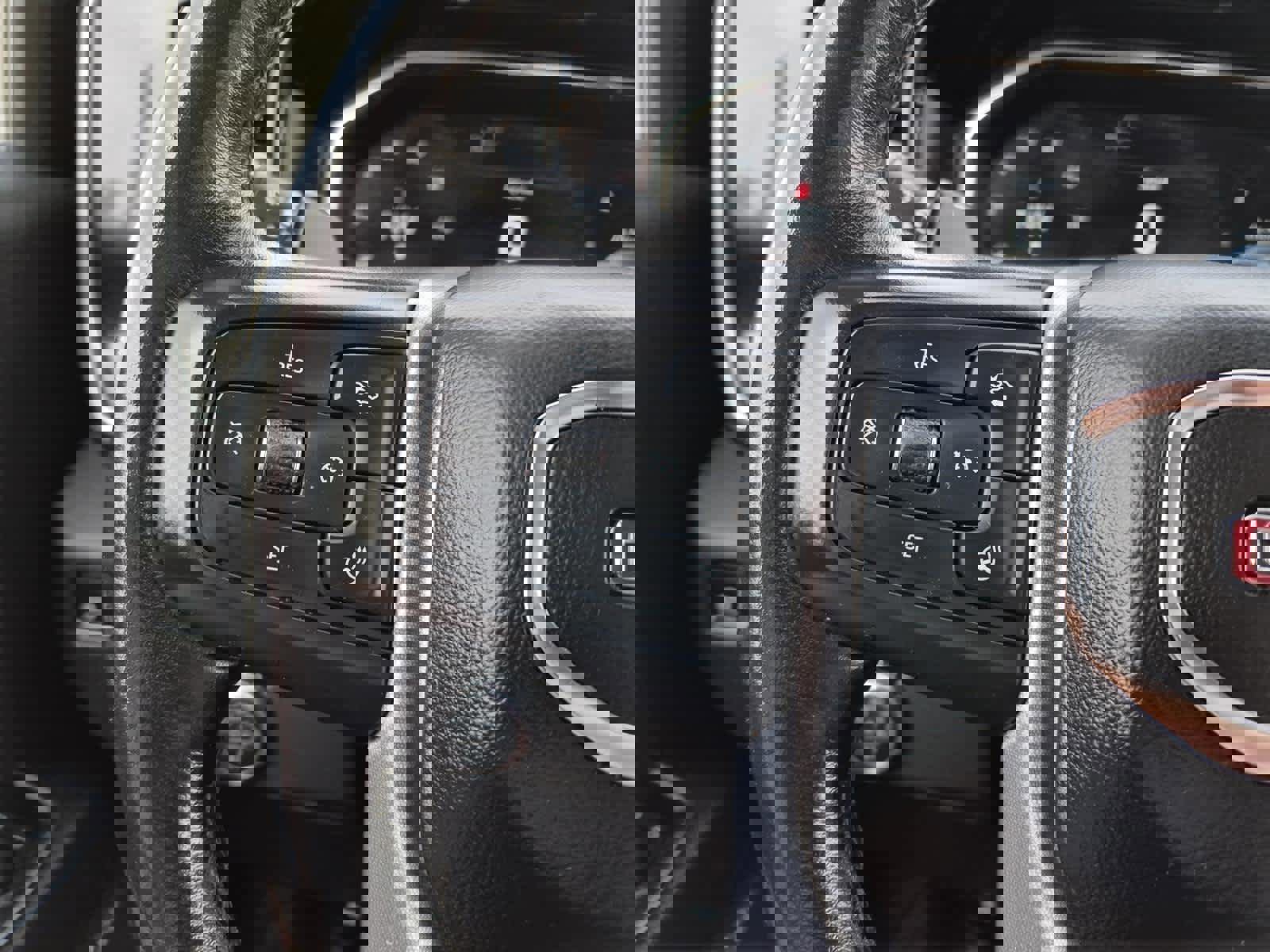 Certified 2022 GMC Sierra 1500 SLT w/ SLT Convenience Package image 20