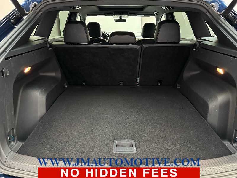 Used 2020 Volkswagen Atlas Cross Sport SE w/ Panoramic Sunroof Package AWD/4WD image 17