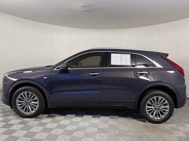 Used 2024 Cadillac XT4 Premium Luxury w/ Technology Package FWD image 3