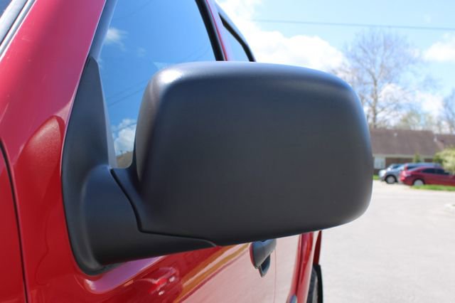 Used 2006 Isuzu i-350 LS image 7