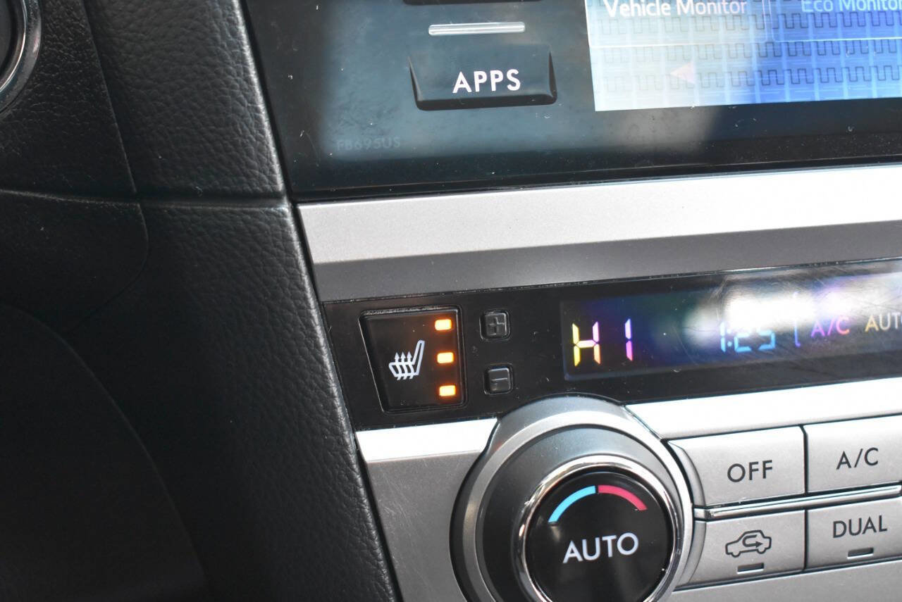 Used 2016 Subaru Outback 3.6R Limited image 26