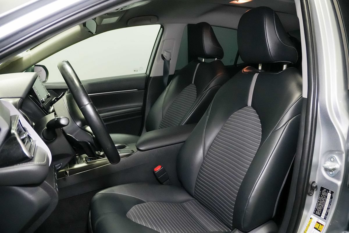 Used 2022 Toyota Camry SE FWD image 10