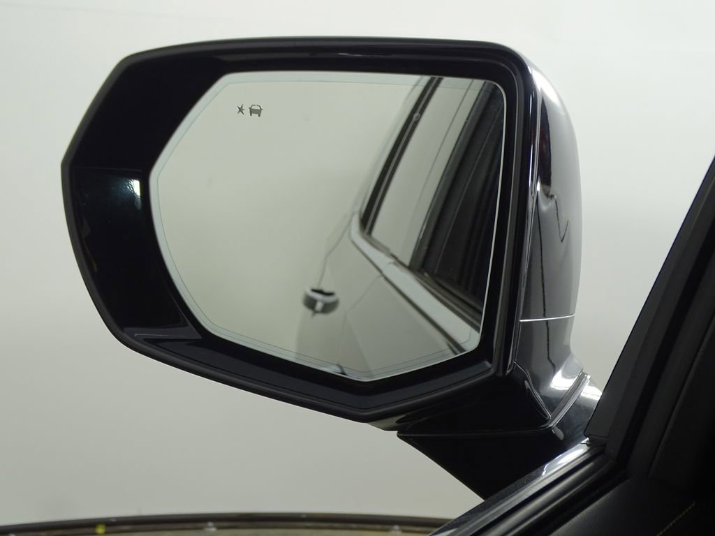 Used 2022 GMC Yukon SLT w/ SLT Luxury Package image 41