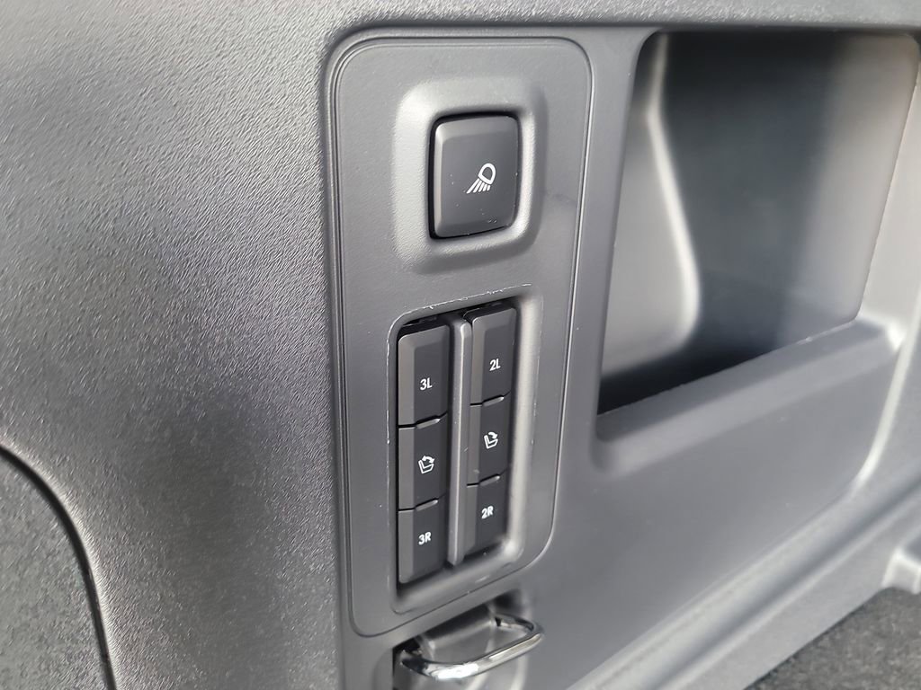 Used 2026 Lincoln Navigator Premiere AWD/4WD image 9