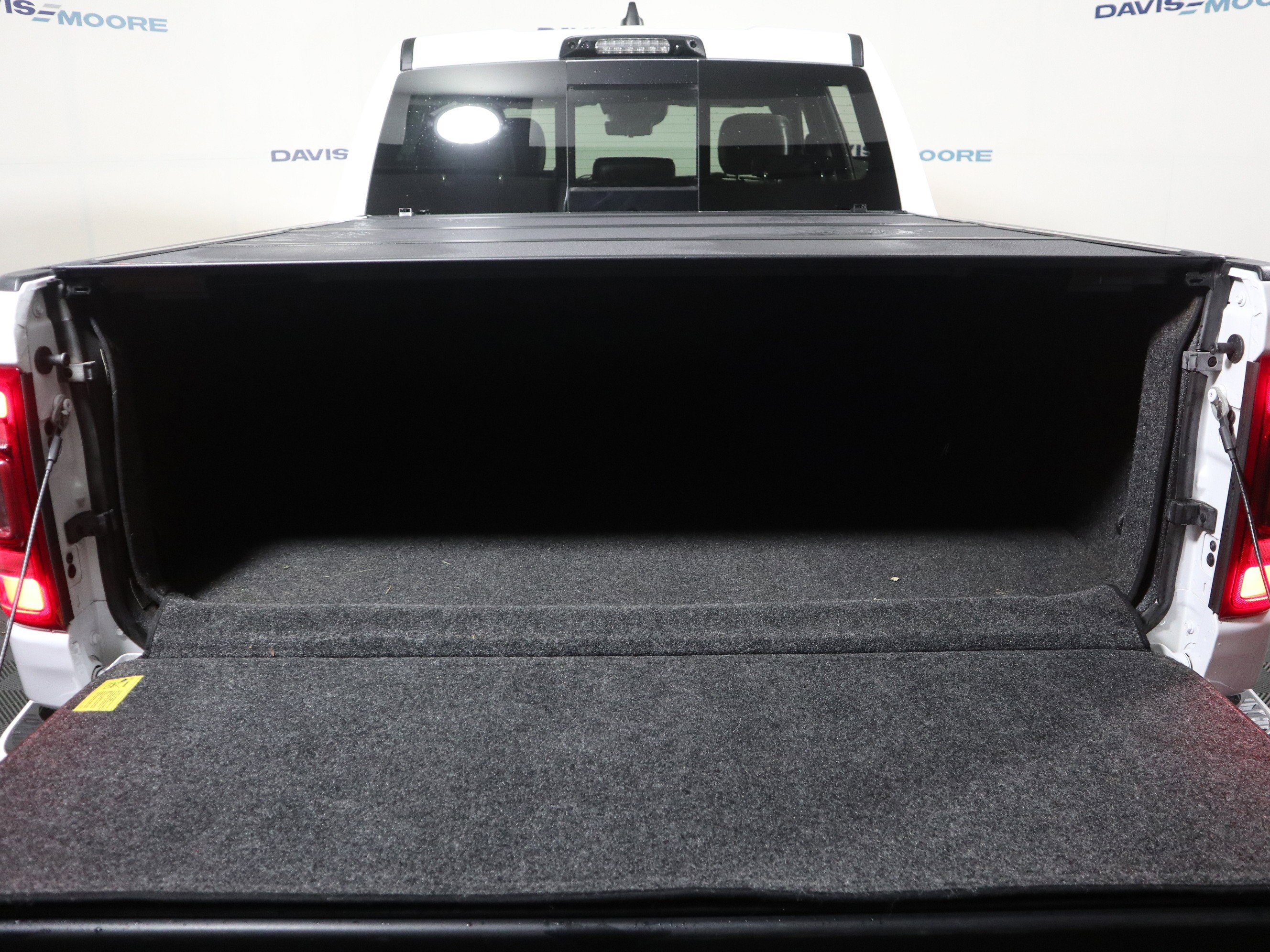 Used 2024 RAM 1500 Limited image 8