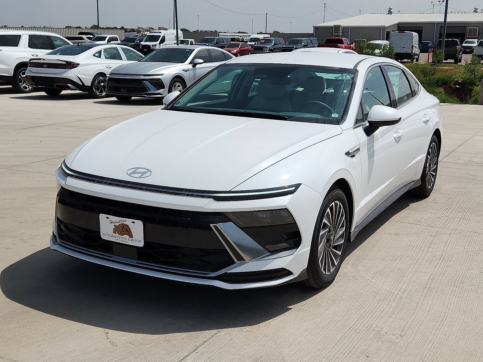 New 2025 Hyundai Sonata SEL FWD image 1