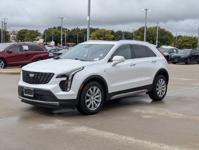 Used 2023 Cadillac XT4 Premium Luxury w/ Driver Assist Package FWD image 10