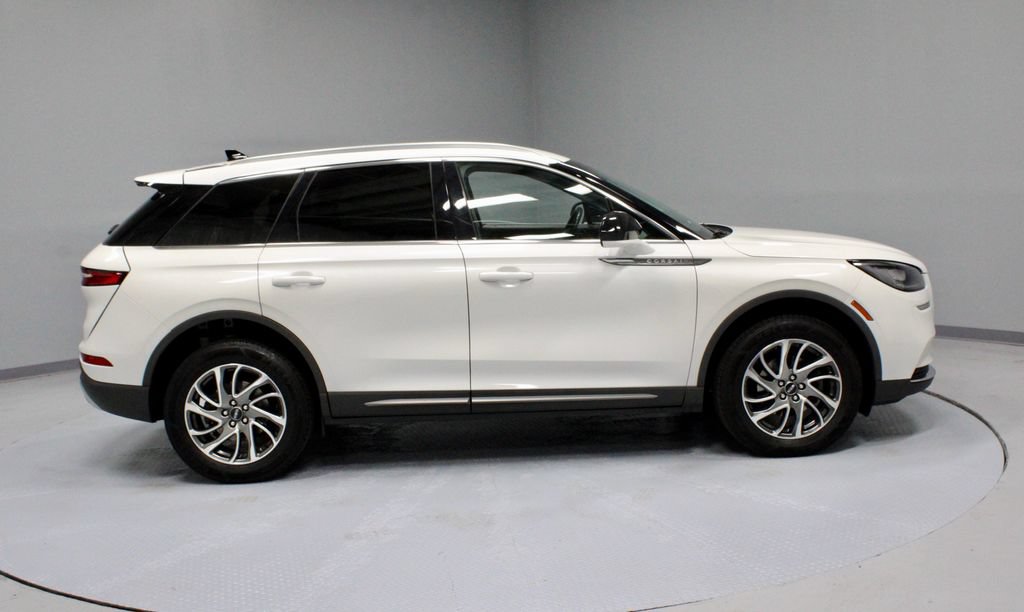 Used 2021 Lincoln Corsair AWD w/ Equipment Group 101A image 12
