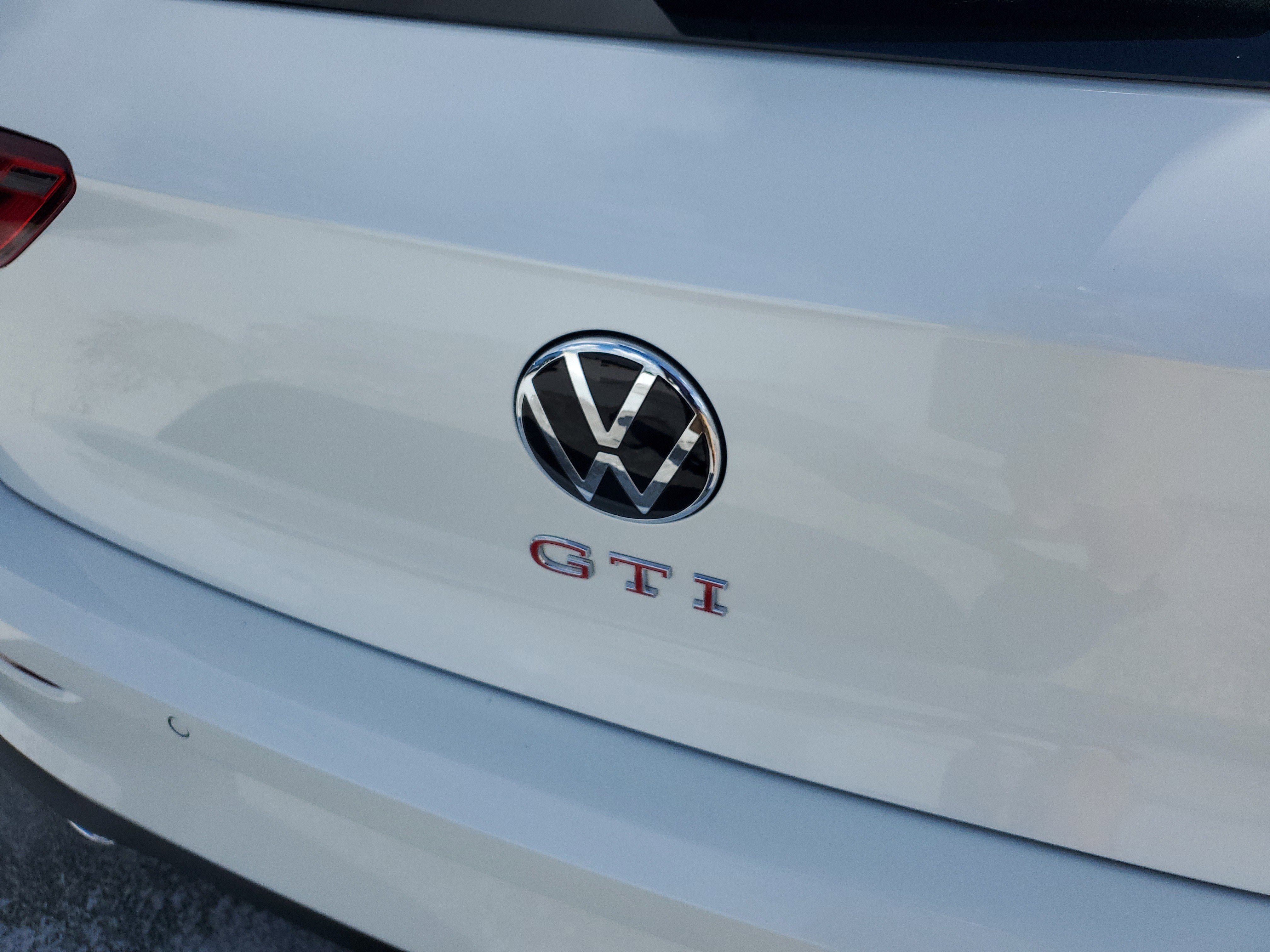 New 2025 Volkswagen GTI SE image 6