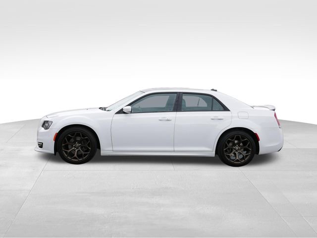 Used 2018 Chrysler 300 S w/ Safetytec Plus Group RWD image 4