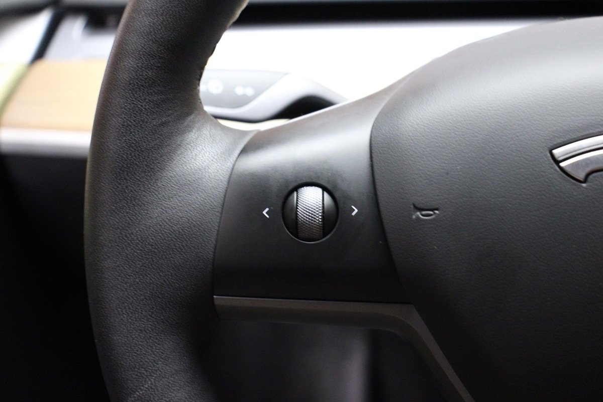 Used 2023 Tesla Model Y Long Range image 48