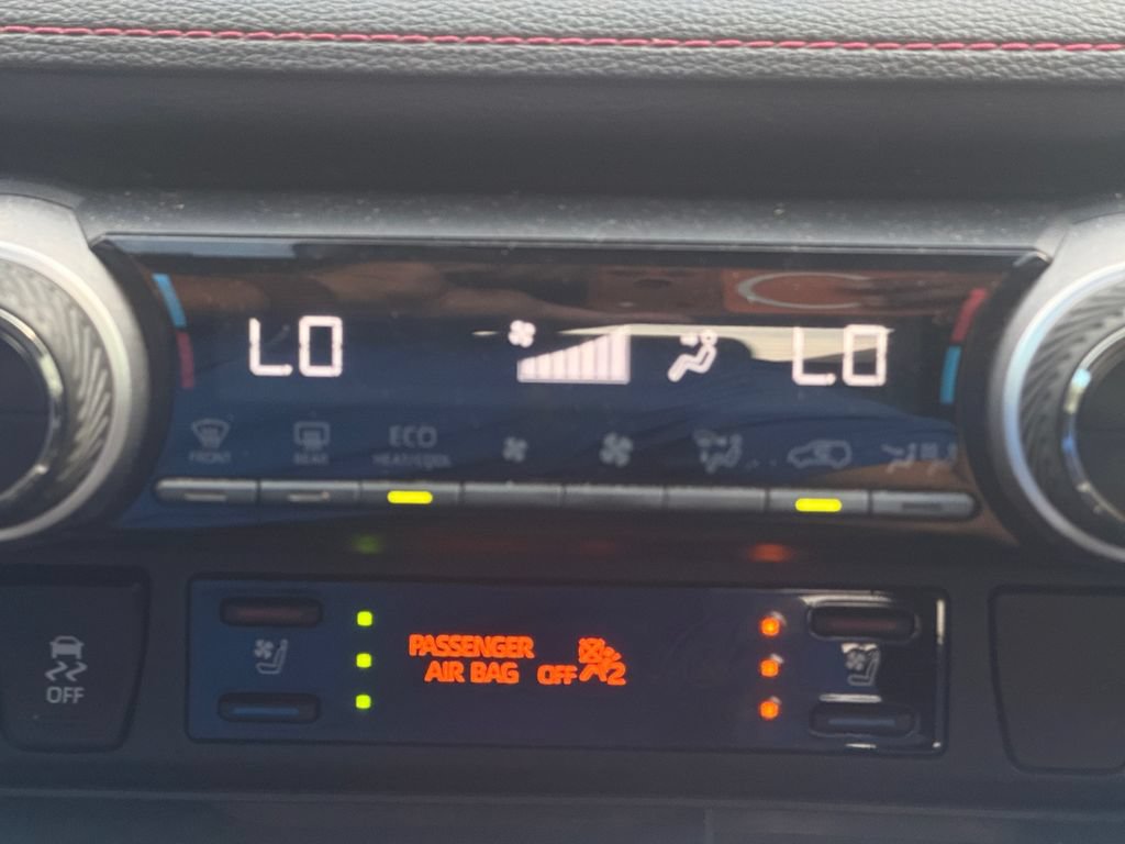 Used 2020 Toyota RAV4 TRD Off-Road w/ TRD Off-Road Weather Package AWD/4WD image 20