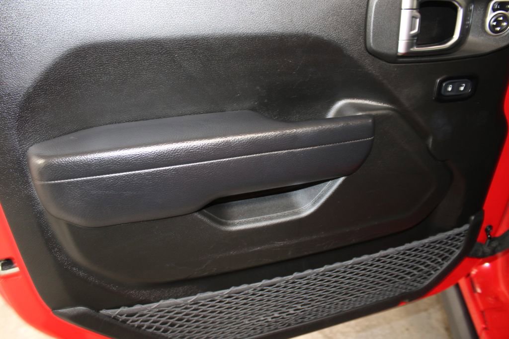 Used 2024 Jeep Wrangler Unlimited Rubicon 4xe image 23