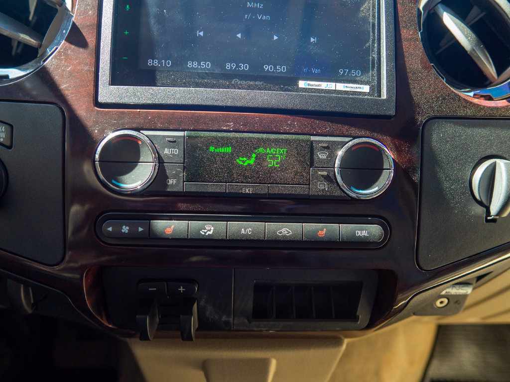 Used 2010 Ford F250 Lariat AWD/4WD image 25