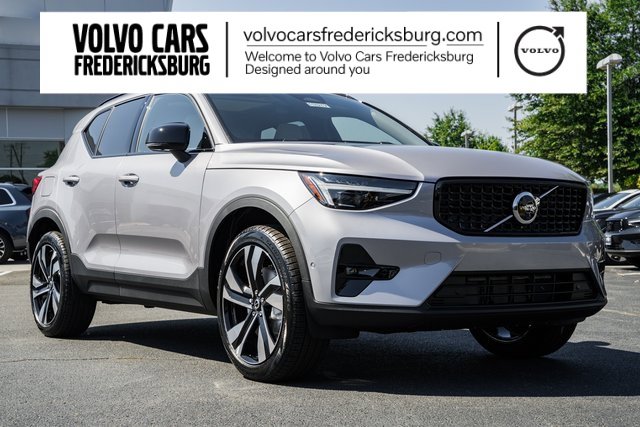 New 2026 Volvo XC40 B5 Plus w/ Protection Package Premier