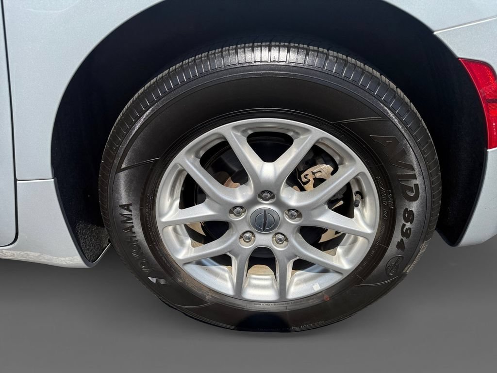 Certified 2024 Chrysler Pacifica Touring-L FWD image 8