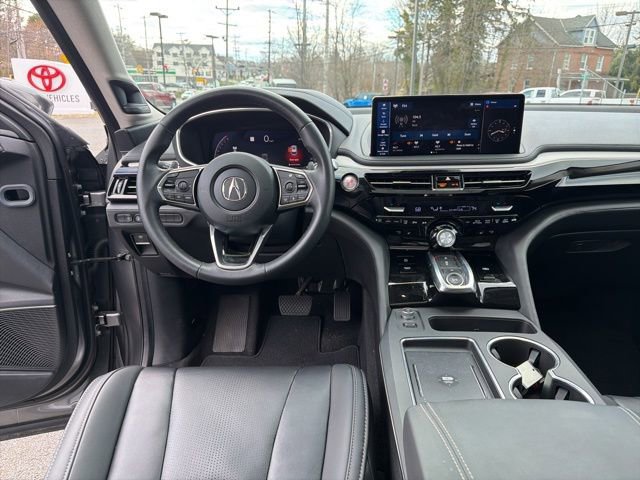 Used 2025 Acura MDX FWD w/ Technology Package image 17