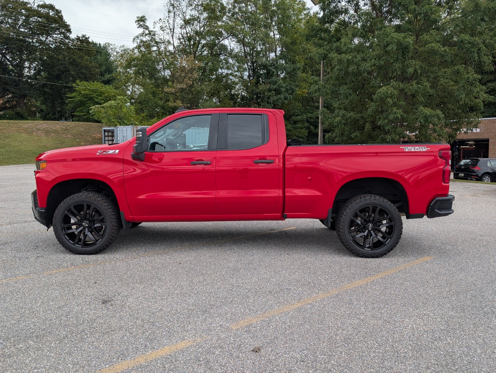 Used 2020 Chevrolet Silverado 1500 Custom Trail Boss w/ Custom Convenience Package AWD/4WD image 6