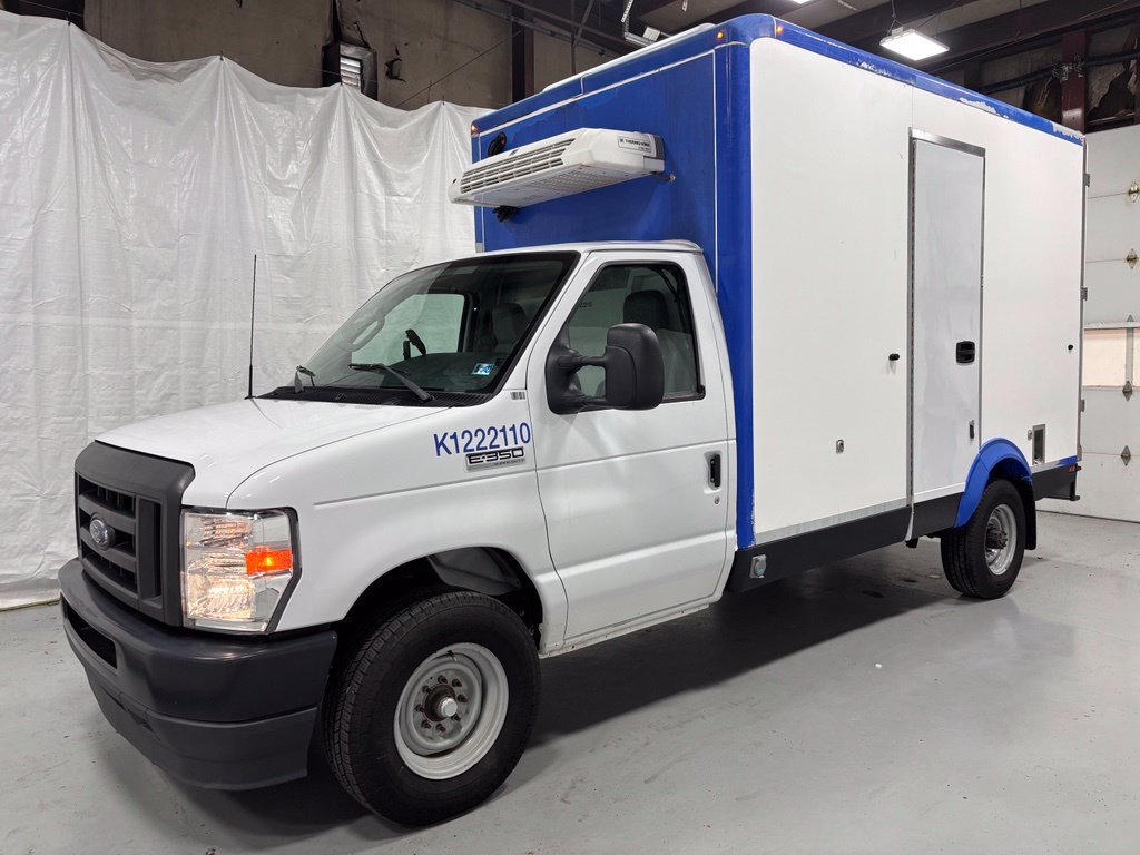Used 2023 Ford E-350 and Econoline 350 Super Duty w/ Power Windows & Locks Group RWD image 3