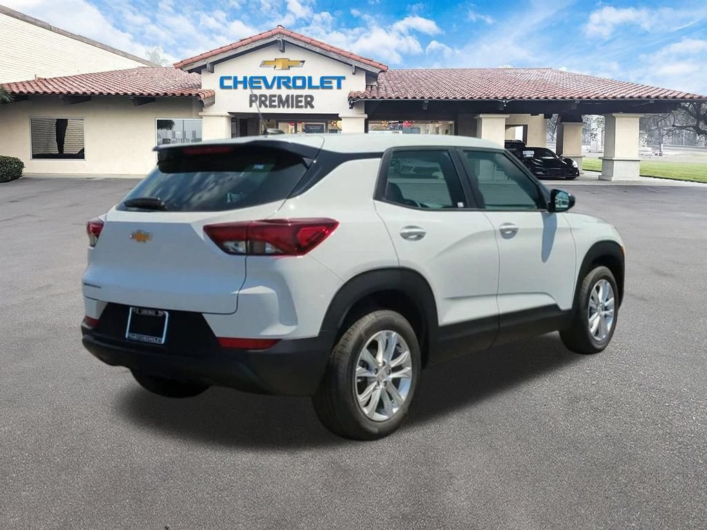 Used 2023 Chevrolet TrailBlazer LS FWD image 8