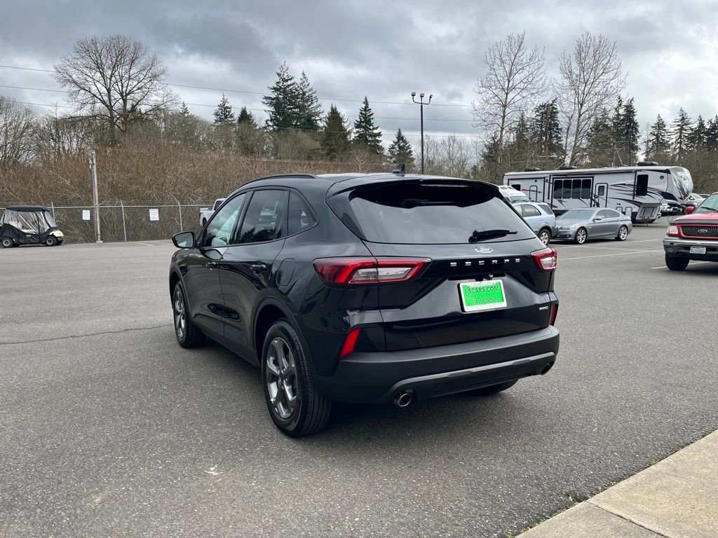 Certified 2025 Ford Escape ST-Line image 5