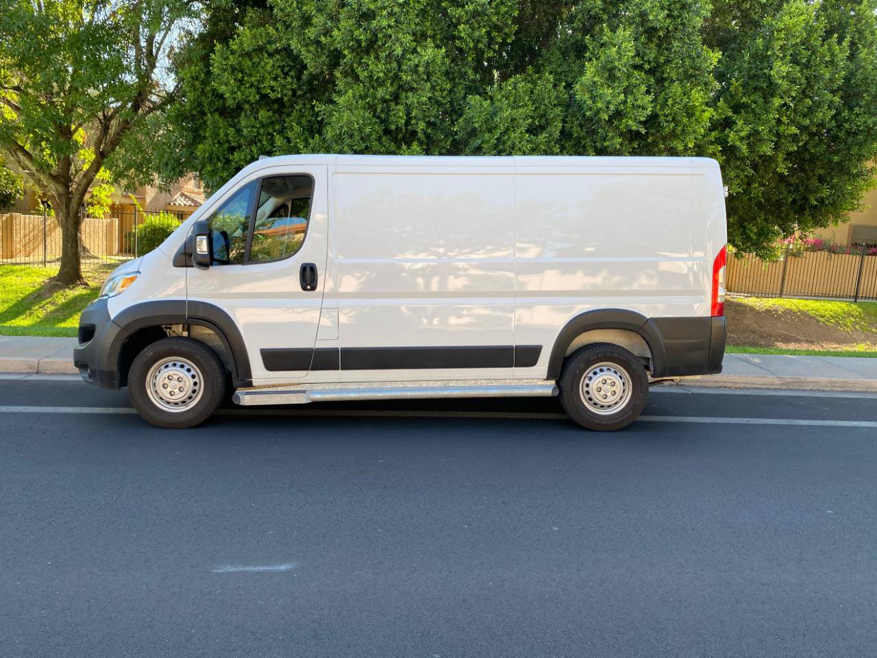 Used 2025 RAM ProMaster 2500 w/ U-Haul Equipment Group FWD image 59