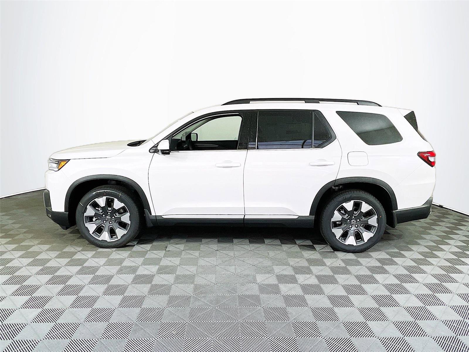 New 2026 Honda Pilot Elite image 3