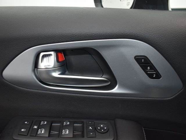 New 2026 Chrysler Pacifica Limited w/ S Appearance Package image 12