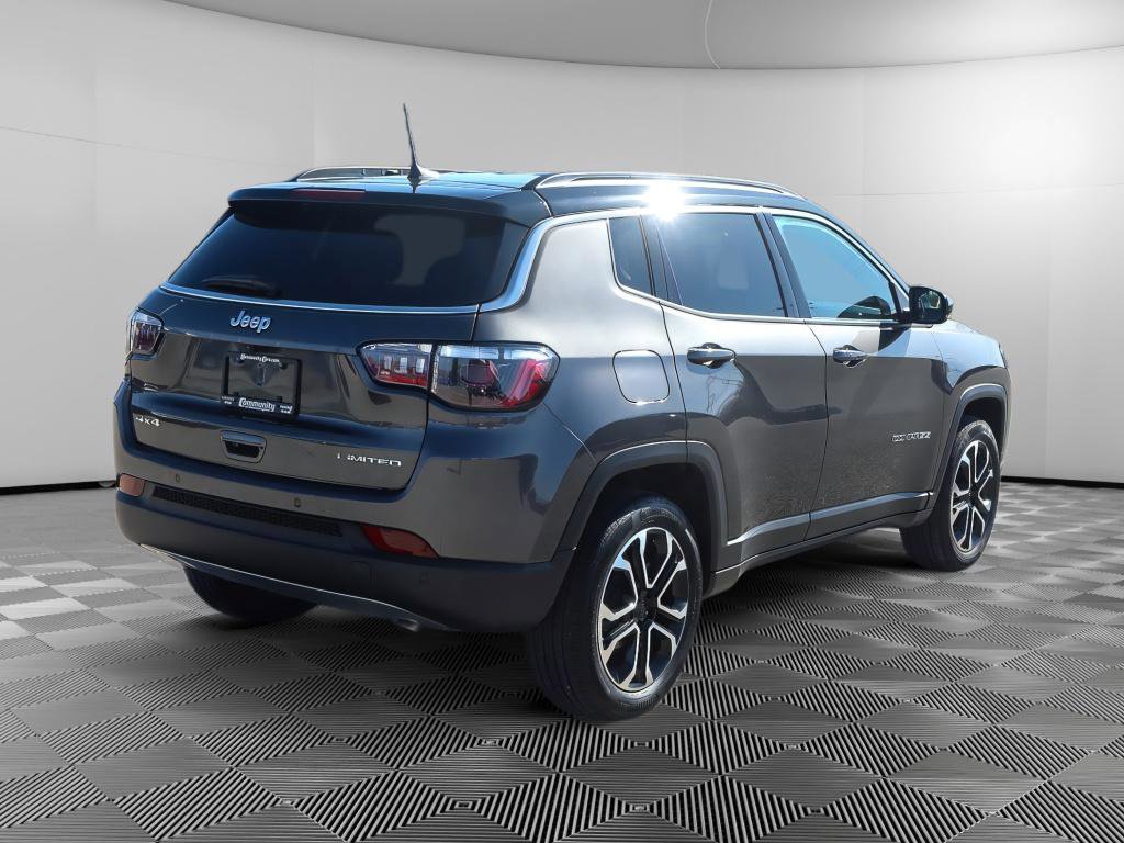 Used 2024 Jeep Compass Limited image 7