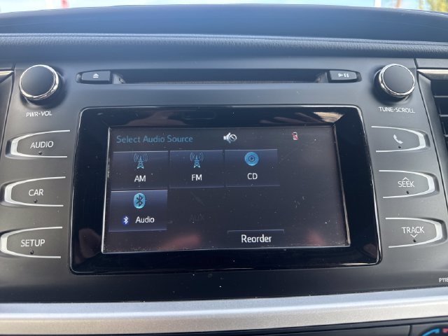 Used 2019 Toyota Highlander LE AWD/4WD image 20