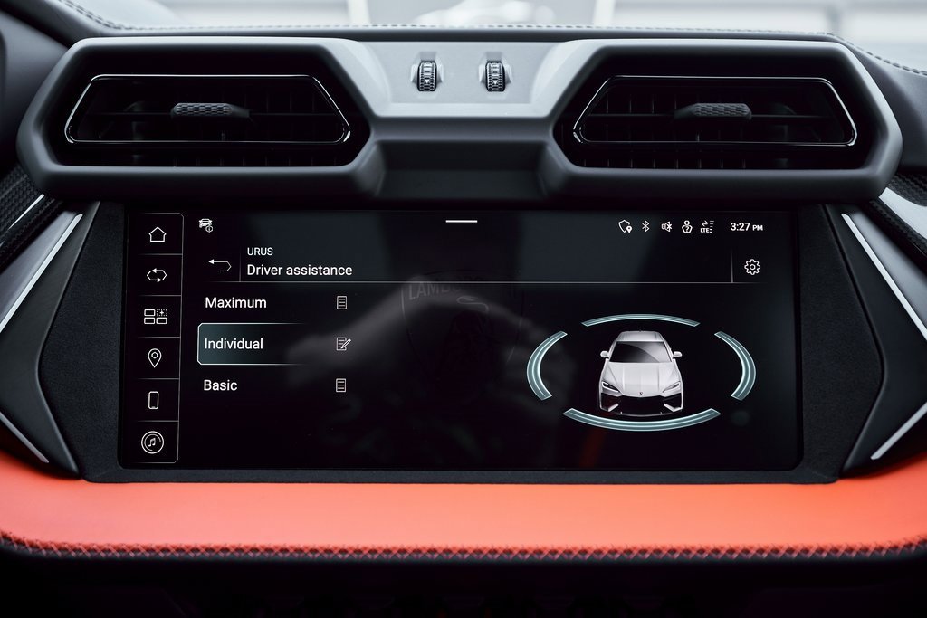 Used 2025 Lamborghini Urus SE image 78