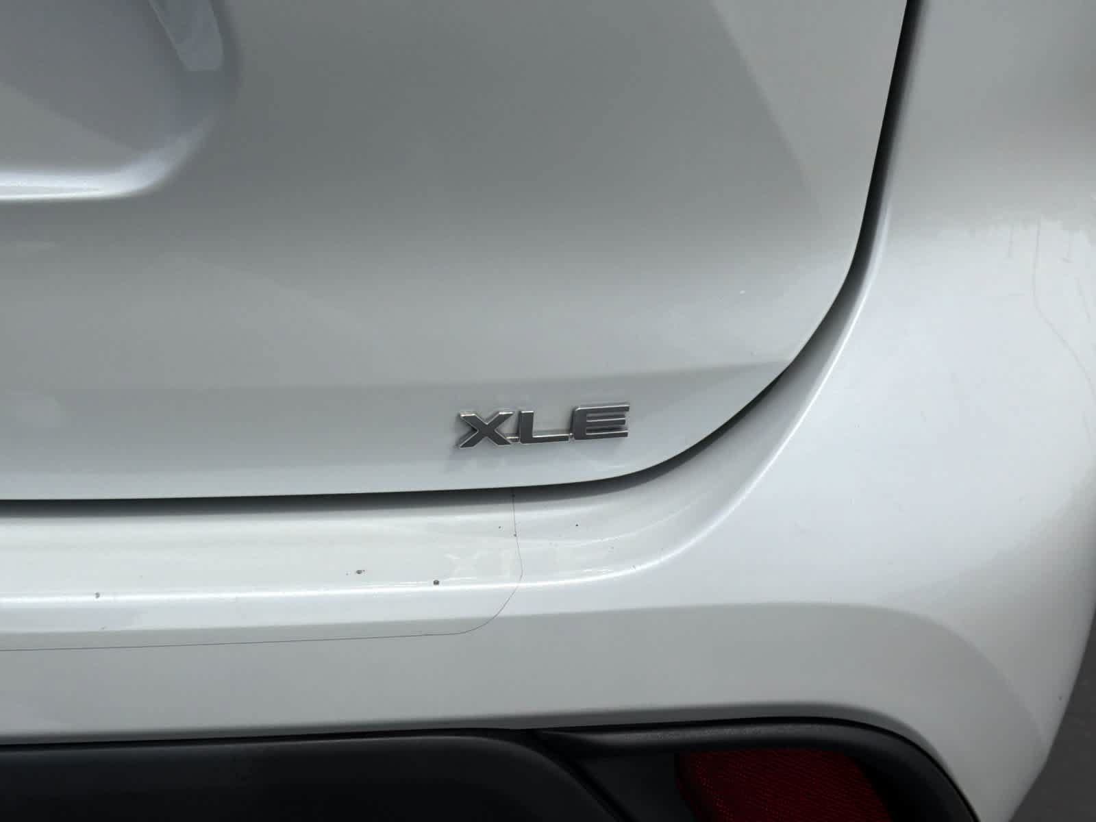 Used 2023 Toyota Highlander XLE FWD image 32