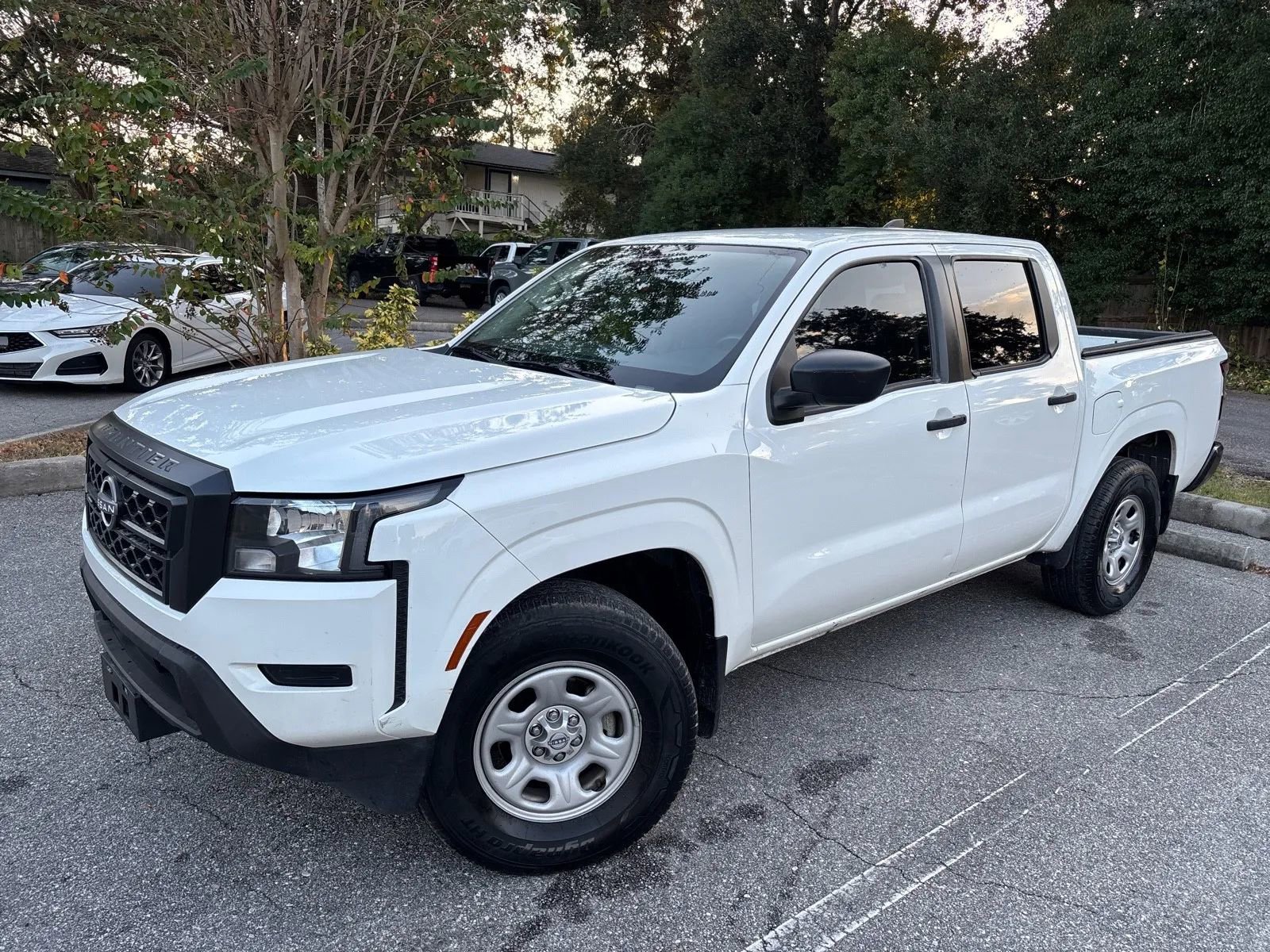 Used 2024 Nissan Frontier S RWD image 2