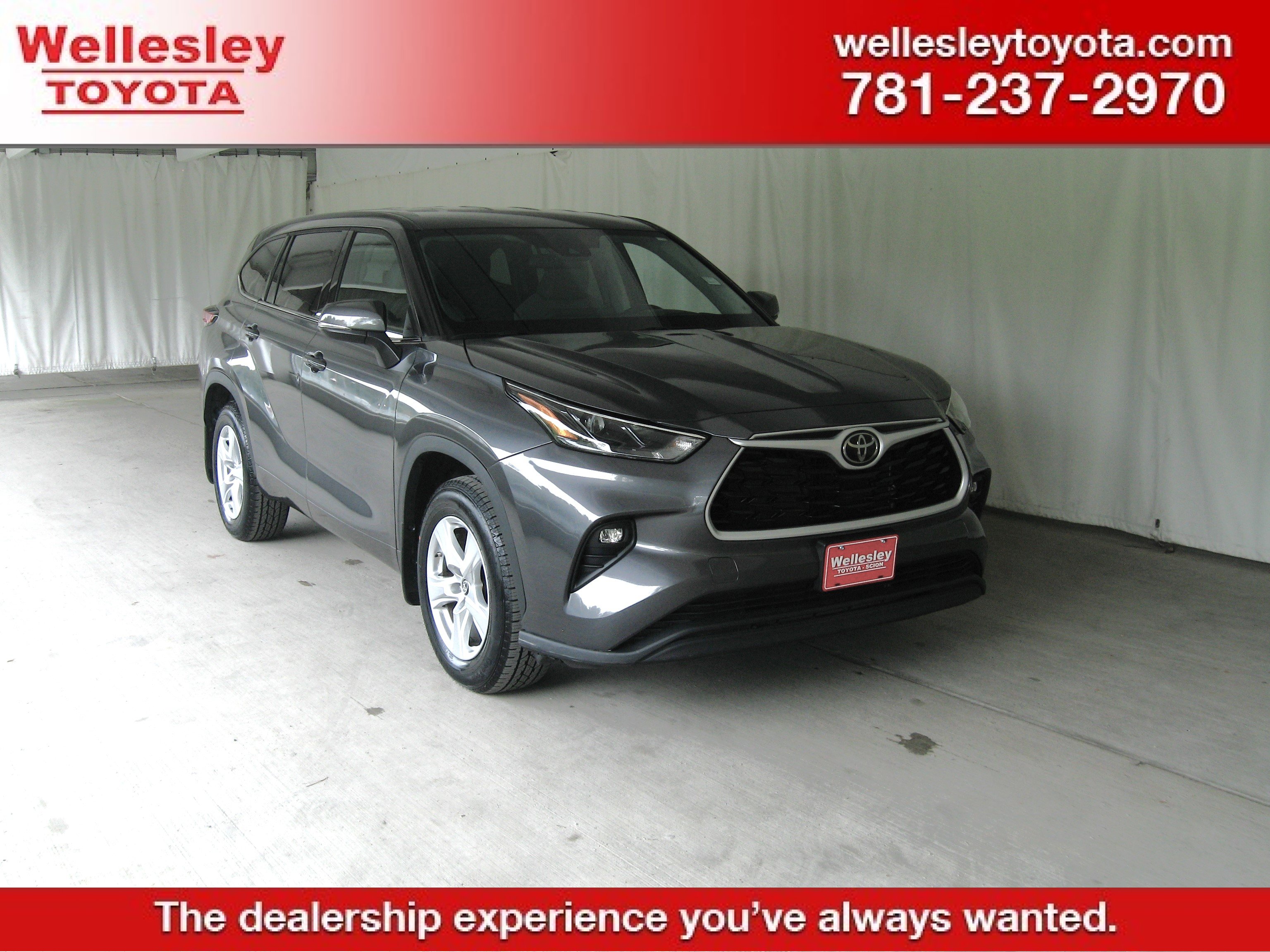 Certified 2022 Toyota Highlander LE