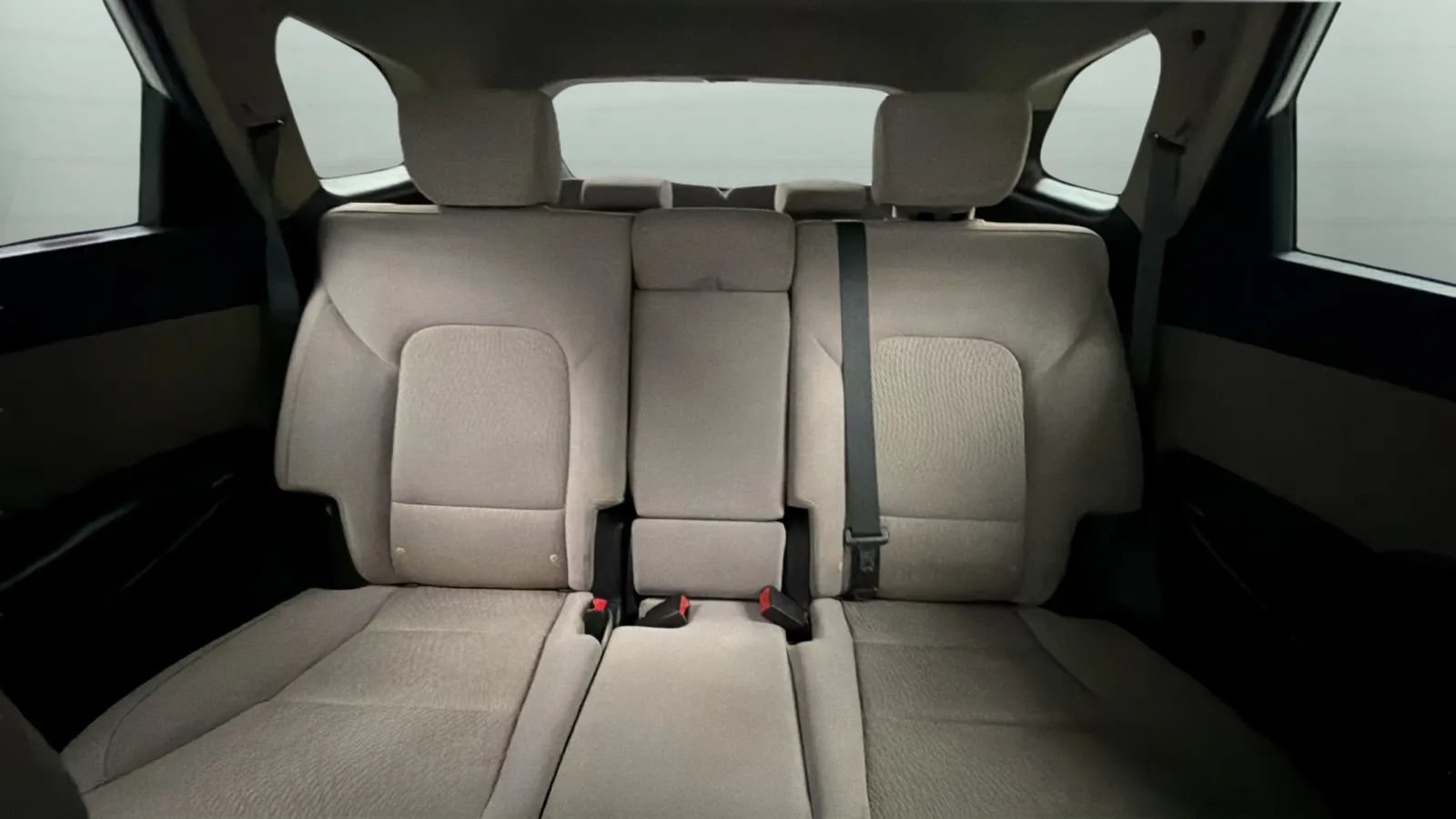 Used 2015 Hyundai Santa Fe GLS FWD image 17