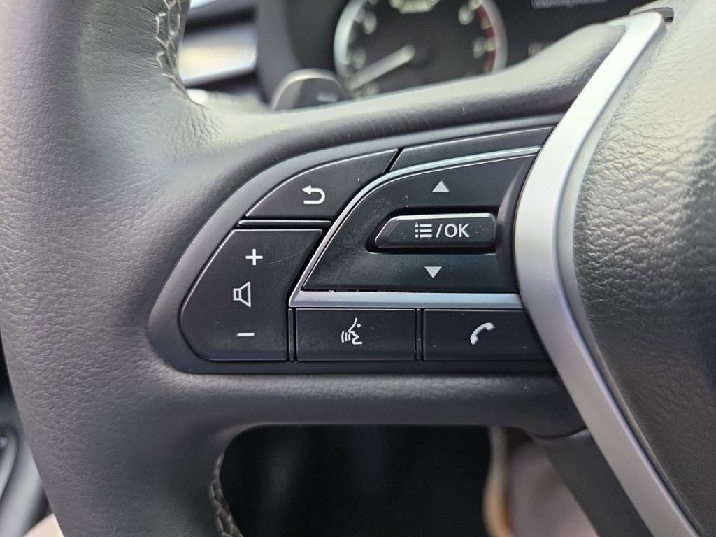 Used 2023 INFINITI QX50 Luxe image 32